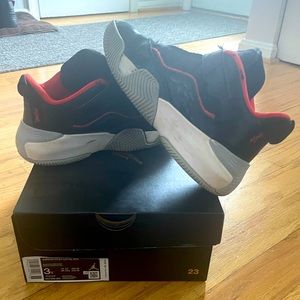 Jordan Stay Loyal (little boy size 3)